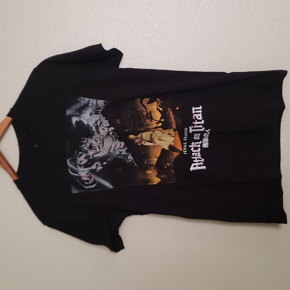 Black T-shirt